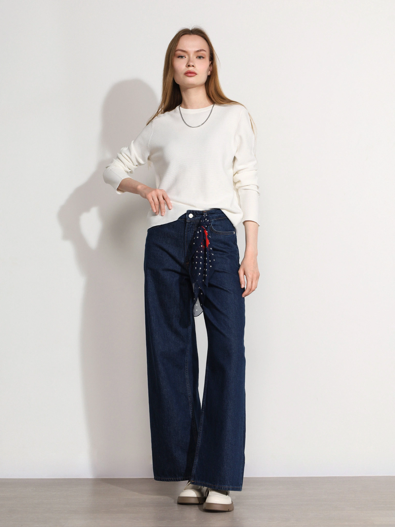 Пуловер белого цвета из хлопка